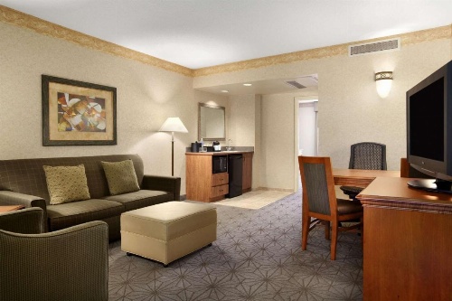 Embassy Suites By Hilton Hotel Columbia-Greystone image 32